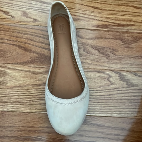 Frye Cream Leather Flats - Picture 7 of 9